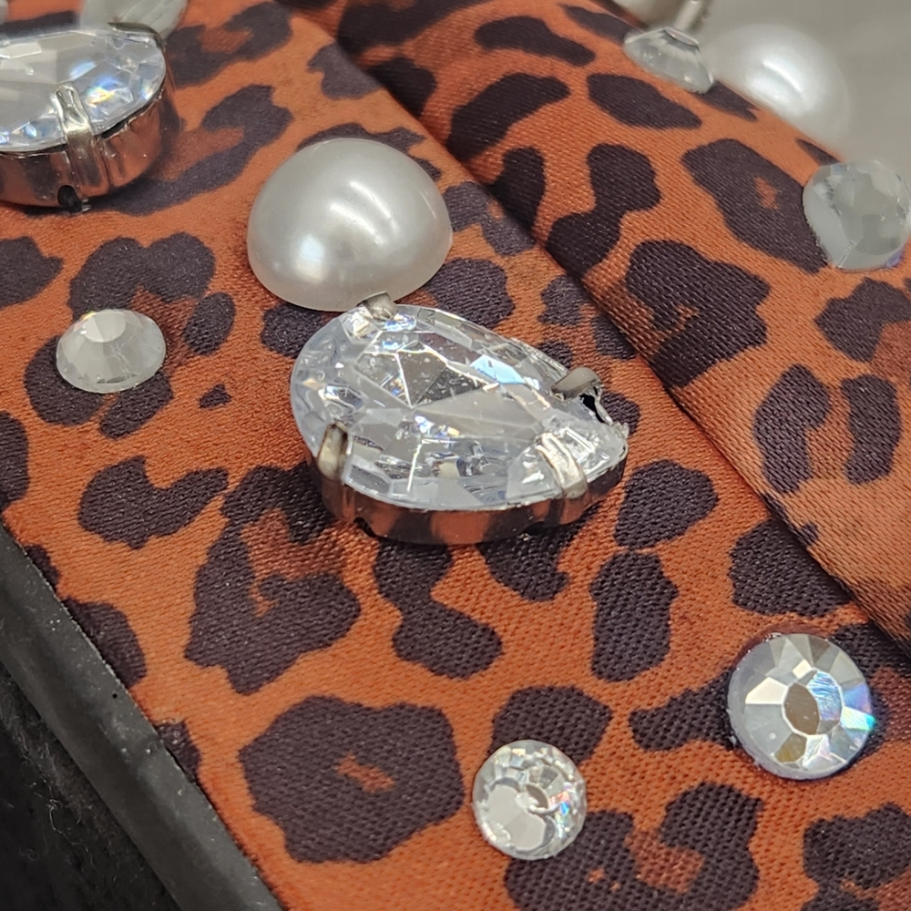 Gianni Bini Platform Sandals 8 Brown Leopard Satin Calvan Two Jeweled New $150 - Picture 7 of 17